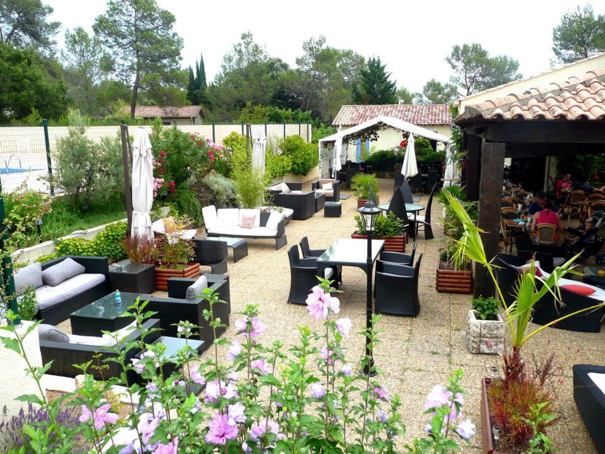 Bungalow Claret Vacquieres  Bagian luar foto