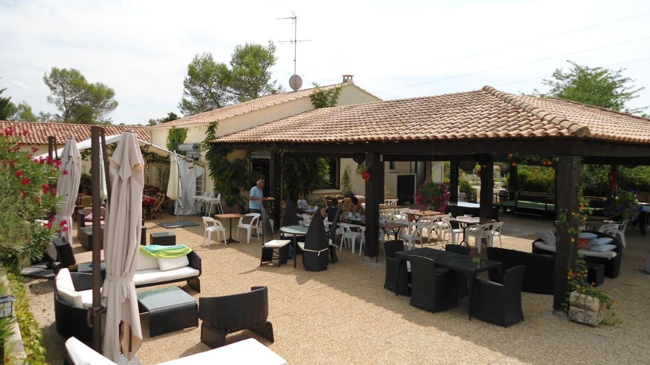Bungalow Claret Vacquieres  Bagian luar foto